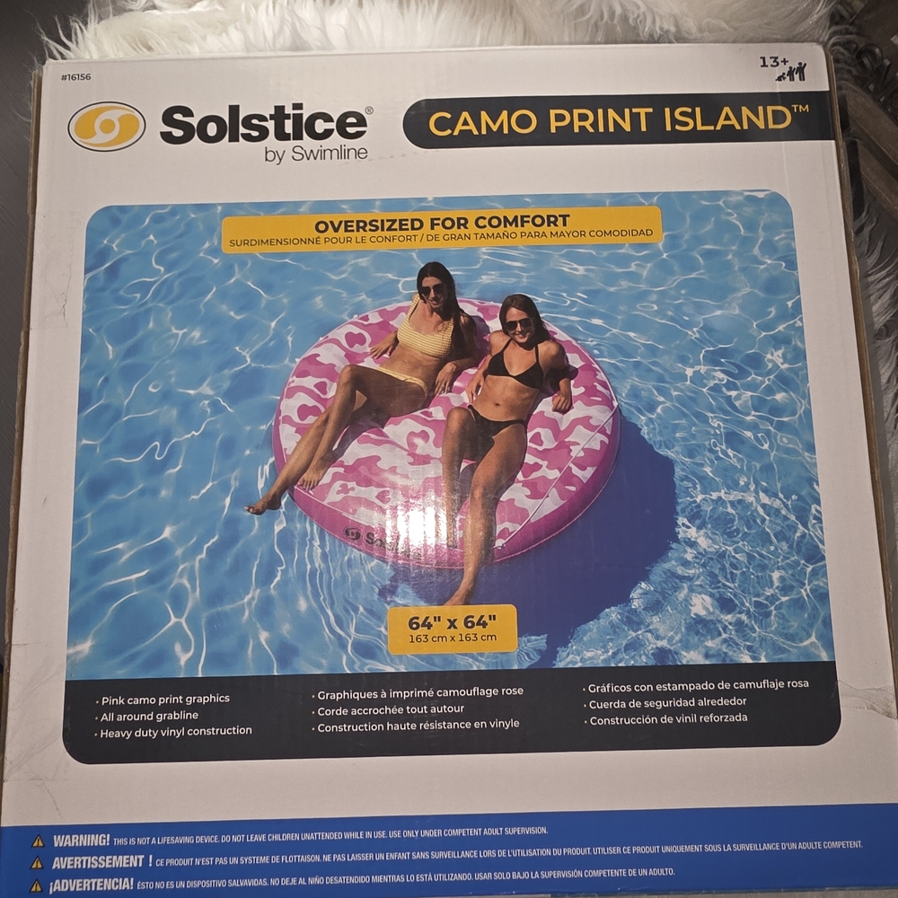Solstice Pink Camo Pool Island